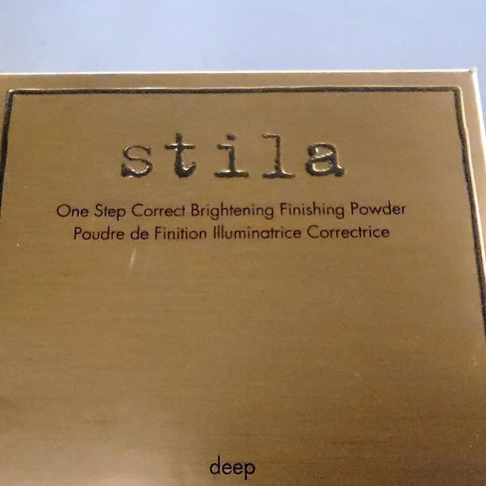 Stila One Step Correct Brightening Finishing Powder Compact  in Deep